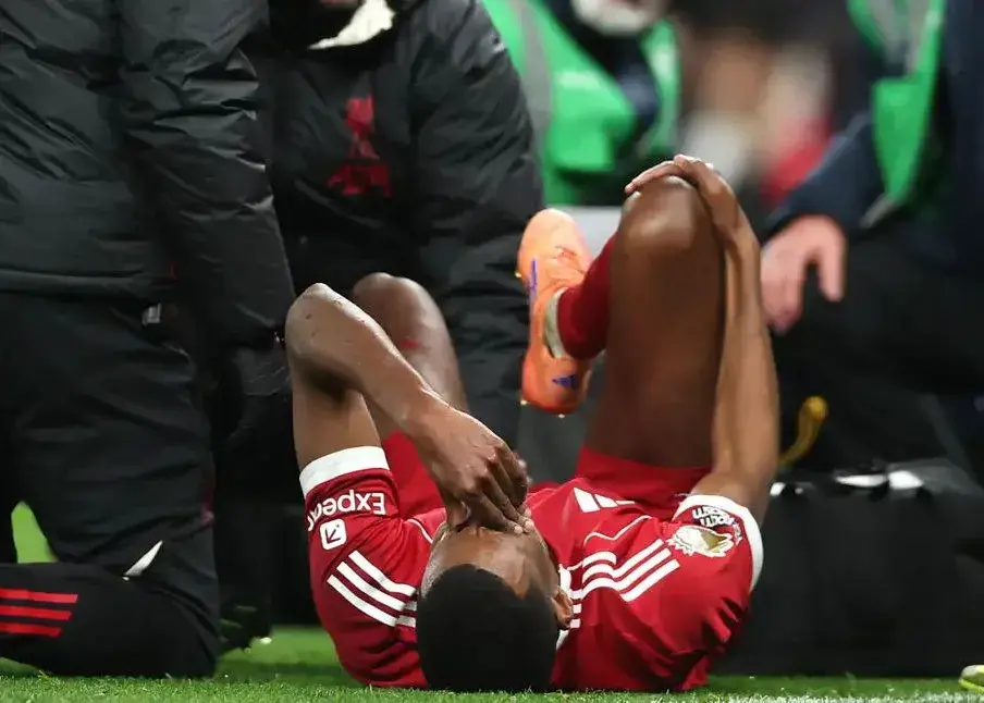 مصدومیت ایساک چگونه سرنوشت صلاح و لیورپول را دگرگون می‌کند؟