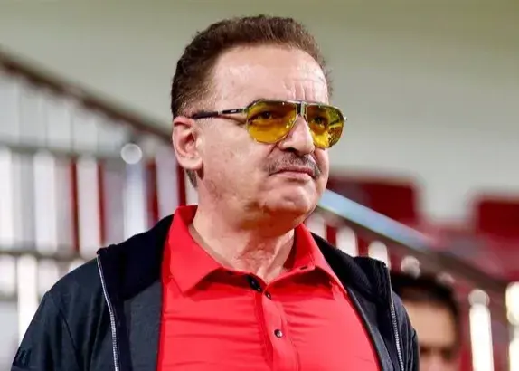 زنوزی با بیانیه‌ای جنجالی، تاج را به استعفا تهدید کرد!