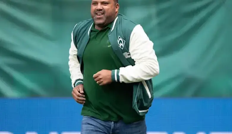 آقای گل چاق به فوتبال برگشت! (عکس)