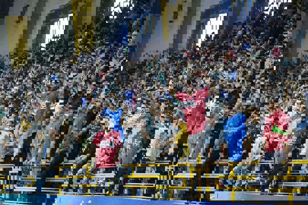 جوان‌های جسور پاس در نبرد نفس‌گیر مقابل گرگان؛ ترسناک‌ترین سالن ایران آماده انفجار هیجان!