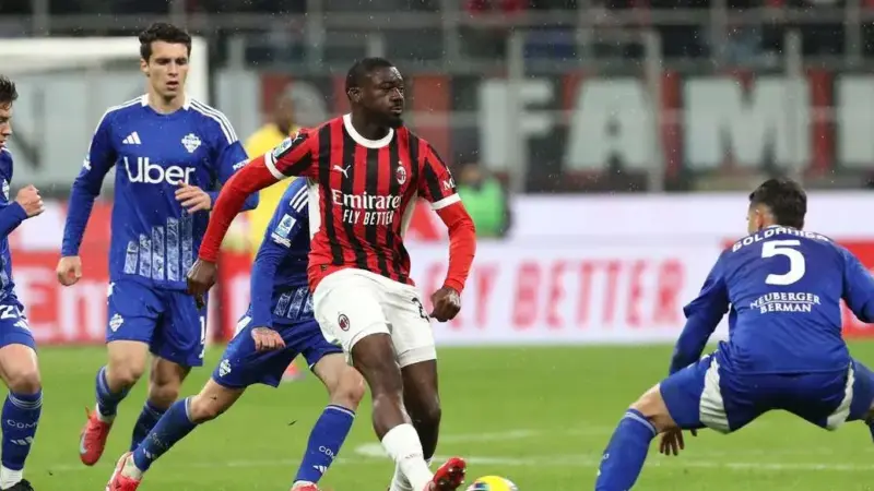 توقف ناگهانی بازی تاریخی میلان-کومو در استرالیا به دستور AFC!