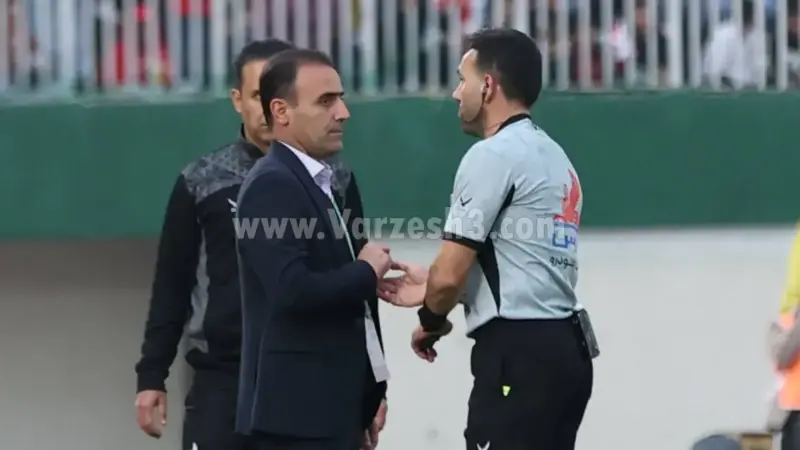 سنگ‌های پرت‌شده در دربی ۱۰۶ بازی را متوقف کرد؛ لحظه‌ای که عالیشاه شوکه شد!