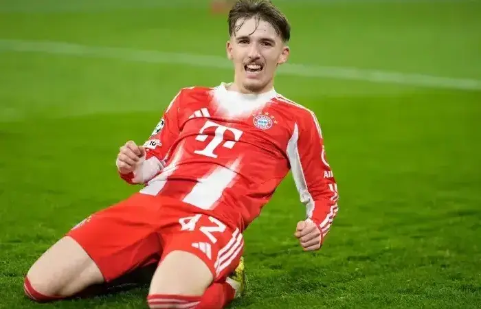 رشد حیرت‌انگیز ارزش هافبک ۱۷ ساله بایرن؛ کارل ۳۹۰۰ درصد گران‌تر شد!