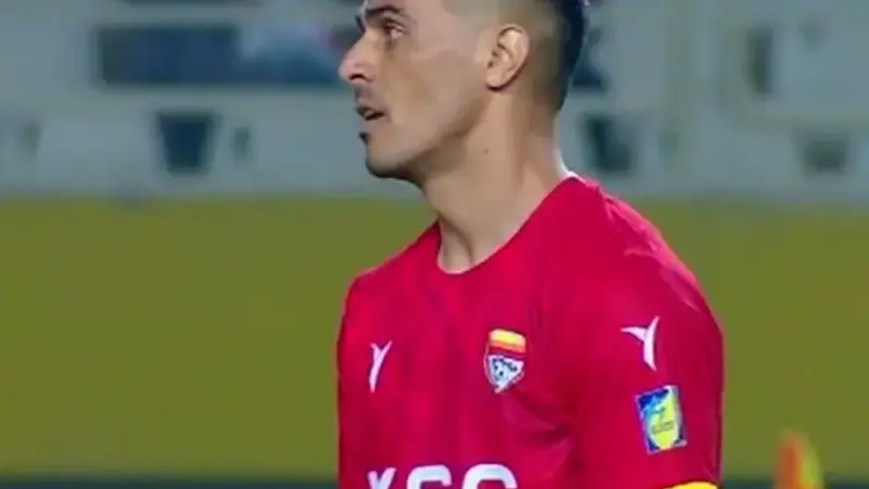 یحیی و کاپیتان فولاد، حمایت استثنایی از ملی‌پوش بعد از اشتباه جنجالی!