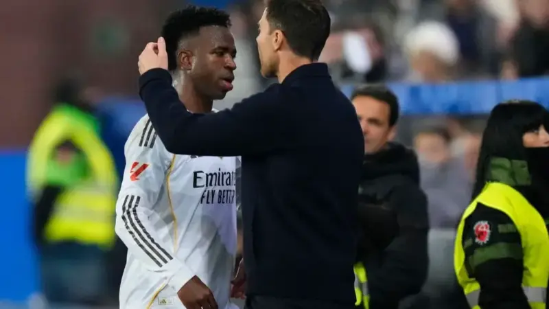 ژابی آلونسو به جنجالی‌ترین ستاره رئال مادرید اعتماد کرد؛ ترکیب شگفت‌انگیز برای شکست سویا!