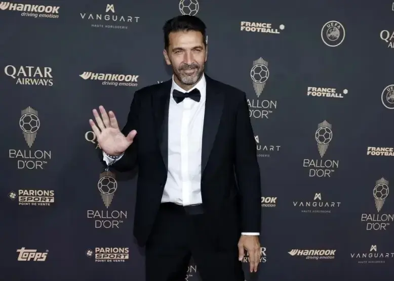 واکنش‌ها به ستایش جنجالی بوفون از نخست‌وزیر ایتالیا در جشنواره‌ای سیاسی