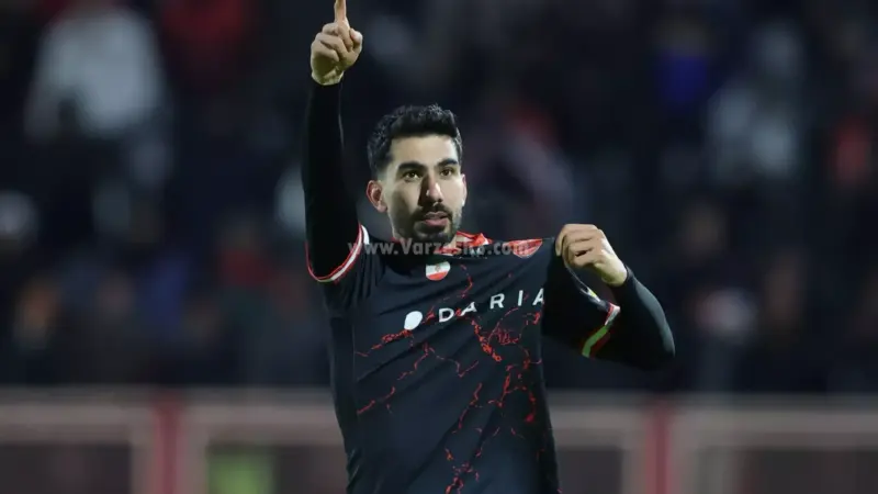 حرکات جنجالی و بی‌پروای بازیکنان در دیدار پرسپولیس و تراکتور؛ رقص مقابل تماشاگران و واکنش‌های تند روی زمین!