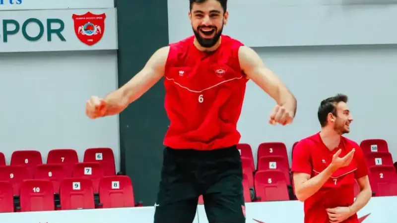 بردیا سعادت در میان غول‌ها صدرنشین شد