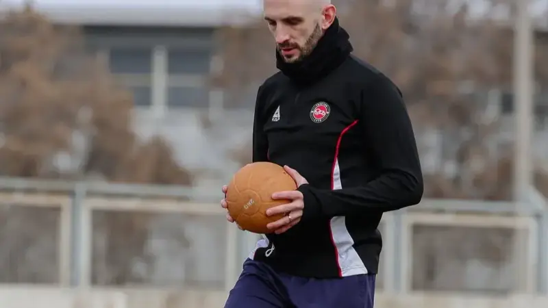 شکست تراکتور در نبود ستاره کلیدی؛ آیا بازگشت ایگور پوستونسکی بازی با پرسپولیس را تغییر می‌دهد؟