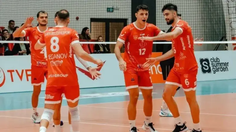 بردیا سعادت با توفانی ۳۱ امتیازی؛ مهارنشدنی‌ترین ستاره والیبال ترکیه!