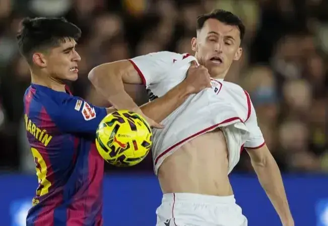 جادوی فلیک بر بارسلونا: جرارد مارتین، مدافع جوان که به ستاره خط دفاع تبدیل شد!