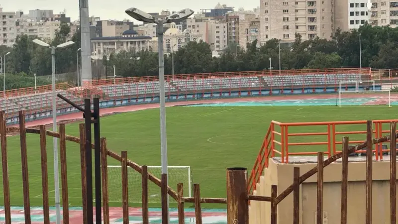 ورزشگاه خلیج فارس بندرعباس پس از سیل، نفس تازه گرفت؛ شرایط چمن به حالت عادی بازگشت!