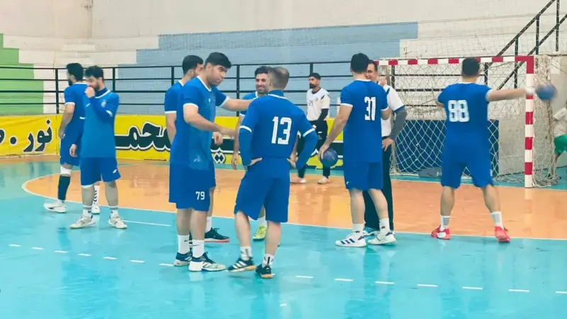 استقلال کازرون در آستانه تاریخ‌سازی؛ صدرنشینی در لیگ برتر هندبال چقدر نزدیک است؟