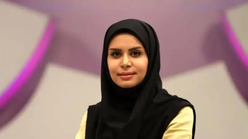 ظاهر متفاوت و جذاب خانم مجری مشهور خارج از قاب تلویزیون که همه را شگفت‌زده کرد