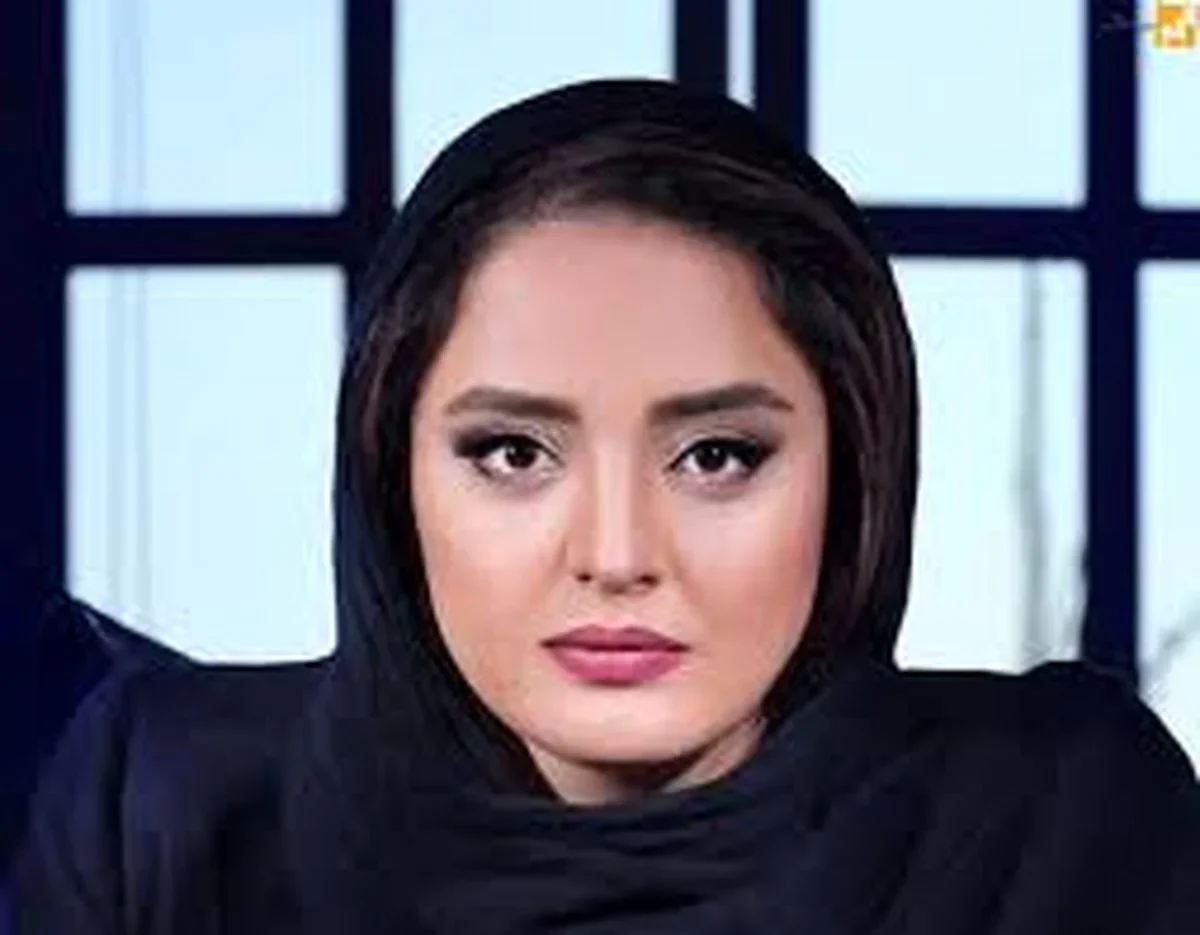 داغ امروز تیپ متفاوت نرگس محمدی در عراق جلب توجه کرد - وب‌گردی