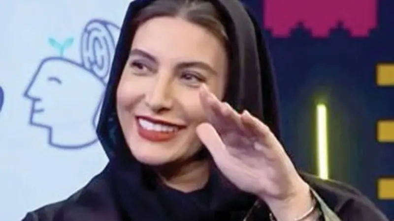 نگاه روز  |آغوش معنادار نرگس محمدی و فریبا نادری در یک مراسم