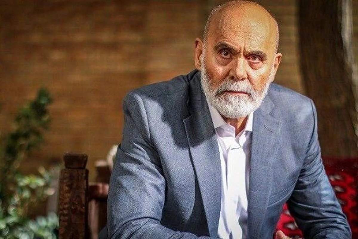 نگاه روز شوخی جالب جمشید هاشم پور با جواد عزتی - وب‌گردی