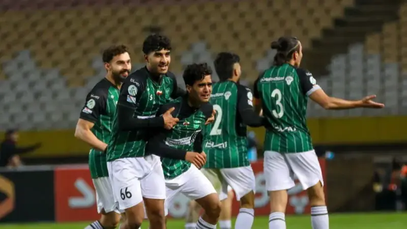 شوک بزرگ خیبر به سپاهان؛ پیروزی تاریخی و اعتراض جنجالی طلایی‌پوشان!