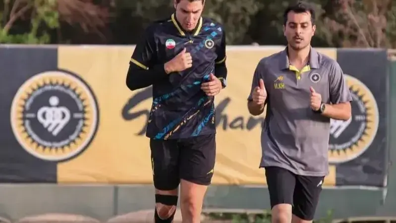 محمدرضا اخباری بعد از سال‌ها مقاومت، مجبور به خداحافظی موقت با فوتبال شد!