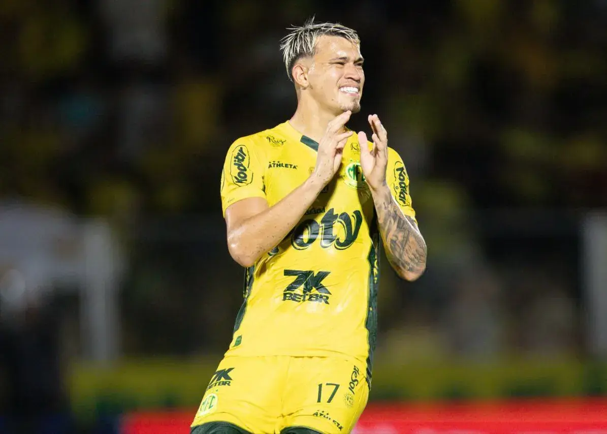 پرسپولیس بالاخره اولین گزینه نقل و انتقالات زمستانی را معرفی کرد!