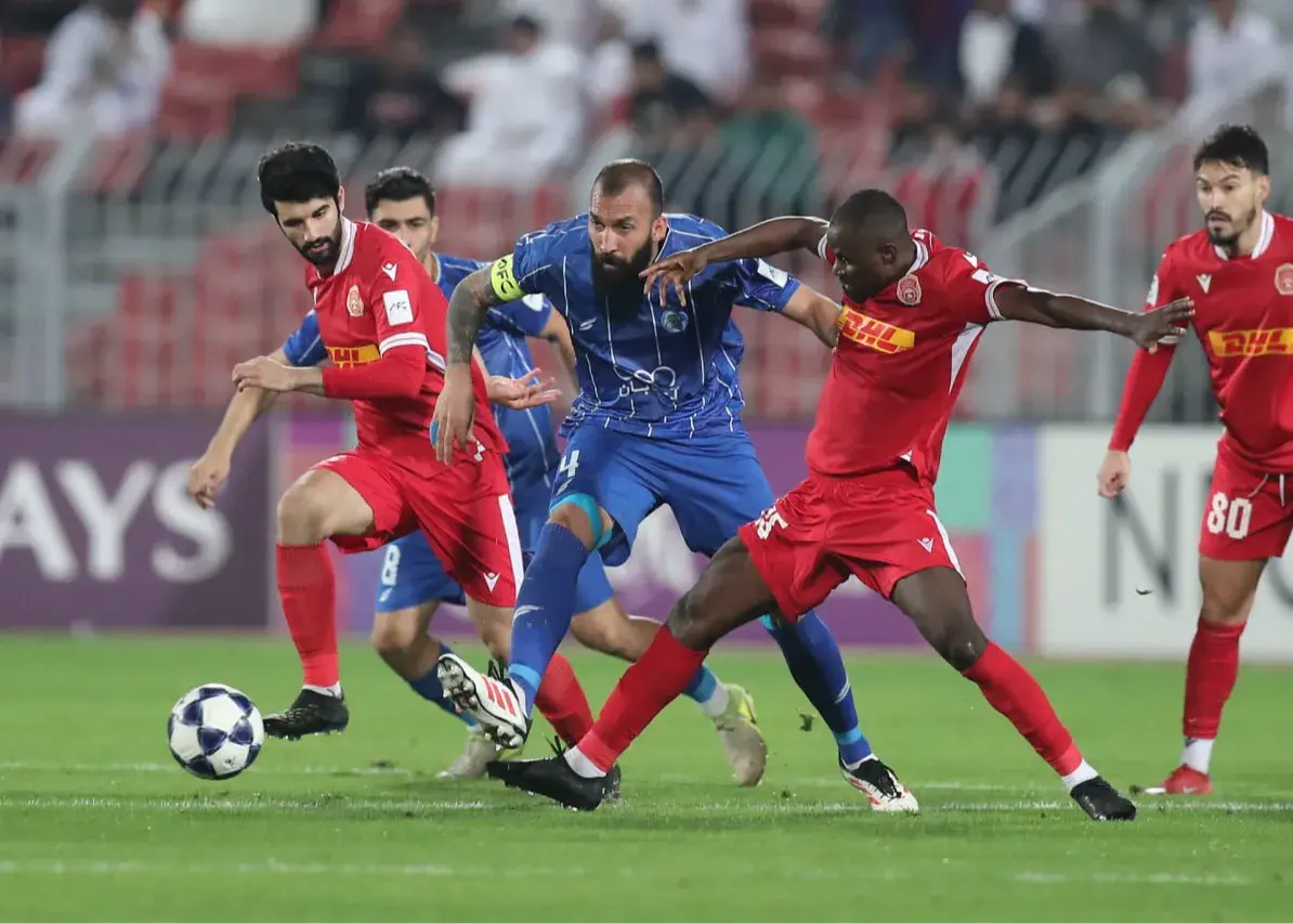 رکوردشکنی روزبه چشمی؛ کاپیتان استقلال به ۲۵۰ بازی رسمی رسید!