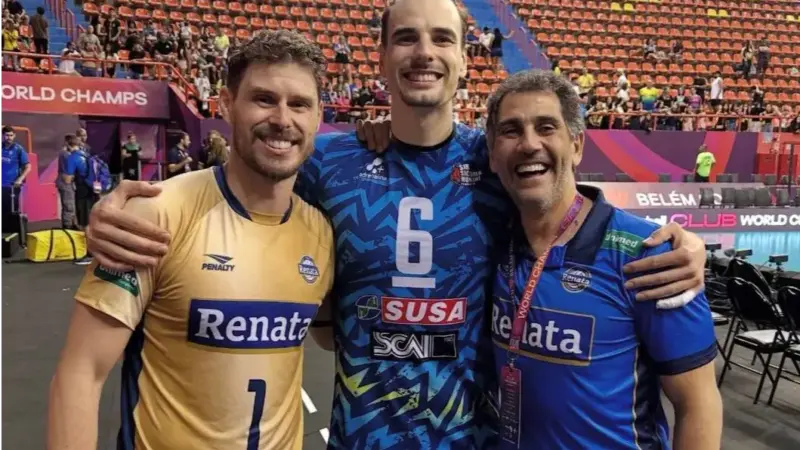 جیانلی با دو ستاره والیبال جهان در اوج افتخار! عکس خاصی که همه را شگفت‌زده کرد