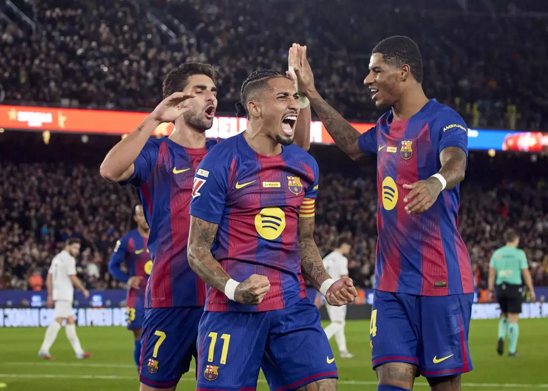 رافینیا: تا قهرمانی در چمپیونزلیگ نگیرم، بارسا را ترک نمی‌کنم!