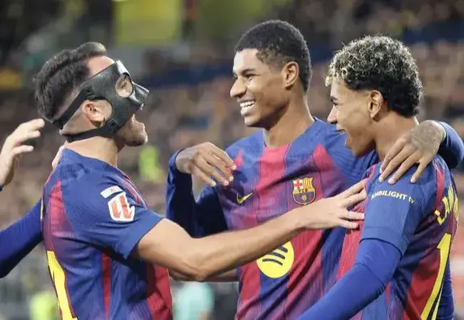 بارسا با قدرت قهرمانی لالیگا را از آن خود می‌کند؛ مهر تایید تاریخ روی نیم‌فصل اول!