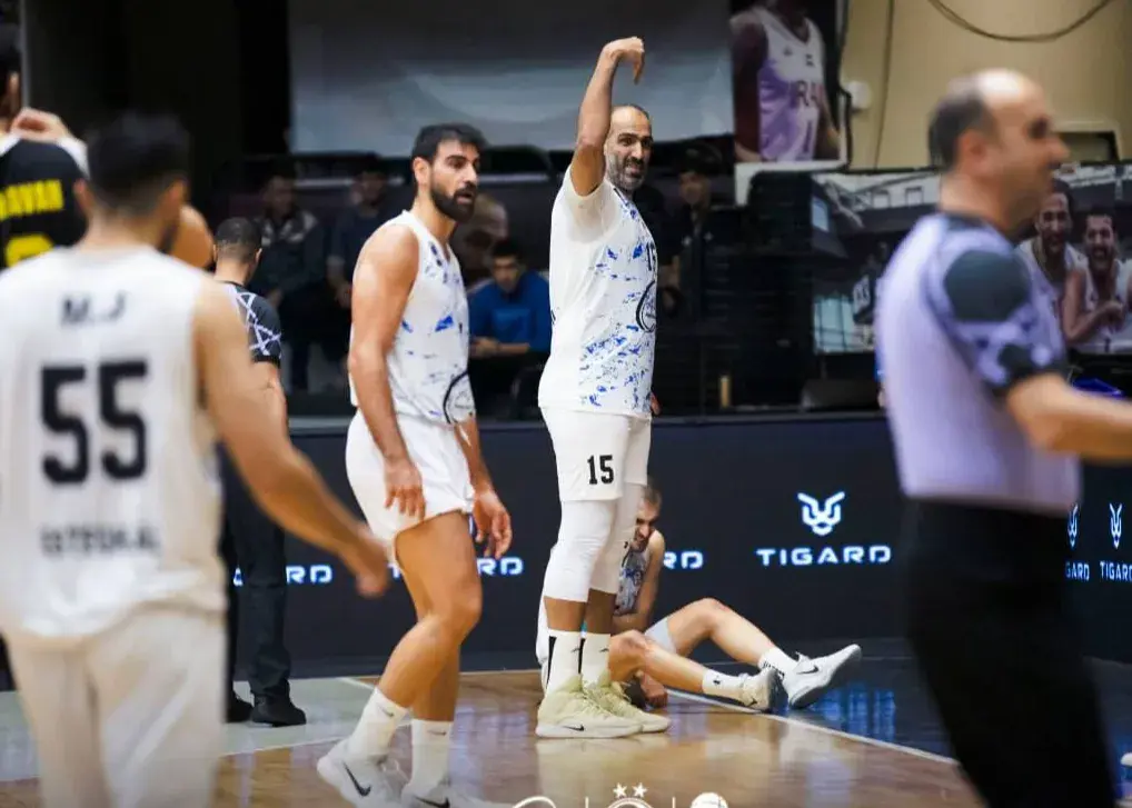 شوک در بسکتبال استقلال؛ کتف اشکان جعفری از جا درآمد اما بازگشت به بازی عجیب بود!