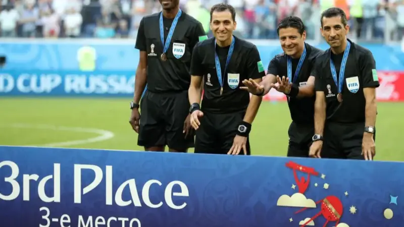 محمدرضا منصوری؛ بازگشت جنجالی داور ایرانی به فوتبال استرالیا با نقش تازه!