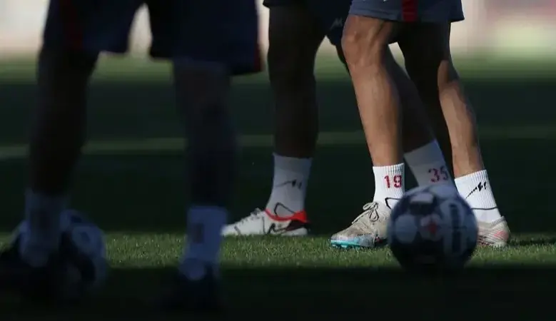 وحید هاشمیان افشا کرد: چگونه قانون سقف بودجه فوتبال با دو قرارداد شکست خورد؟