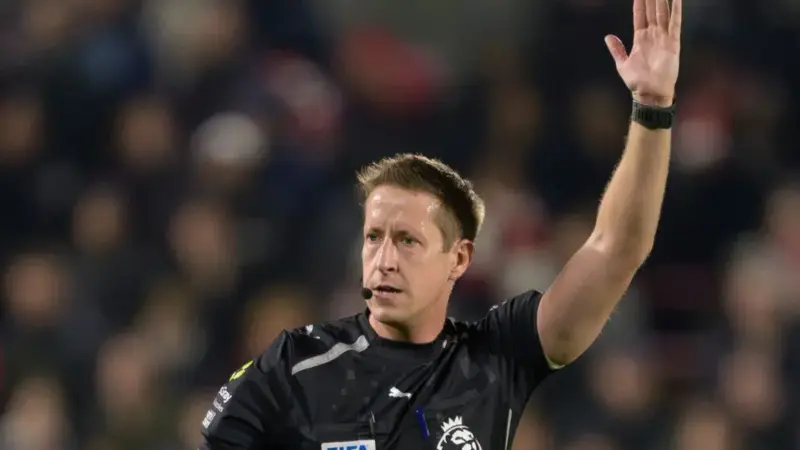 داور جنجالی که کابوس لیورپولی‌ها شد؛ محرومیت‌های سنگین در انتظار فن‌دایک!