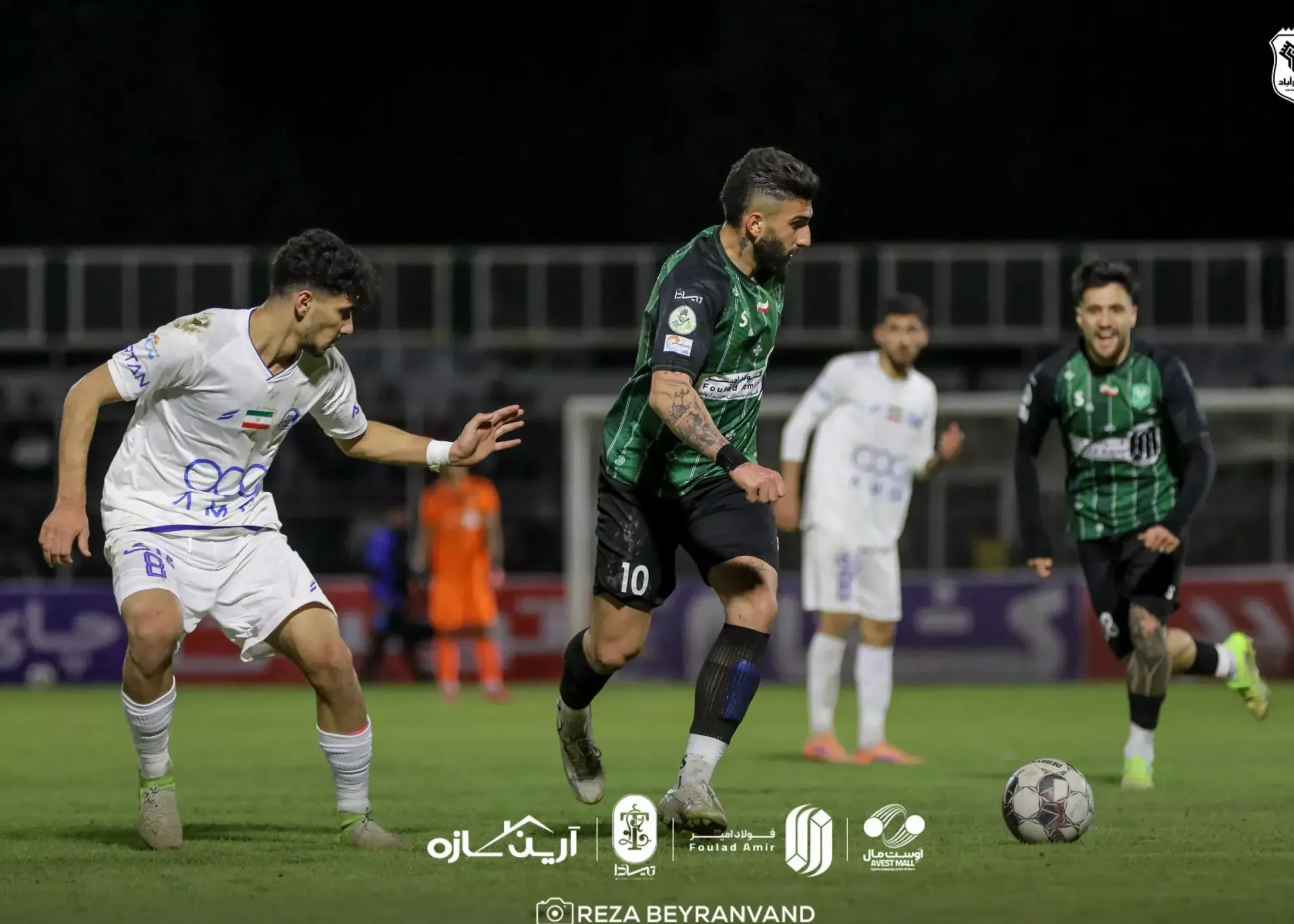 واکنش عجیب شجاعی به شعارهای استقلالی‌ها در دقایق پایانی بازی!