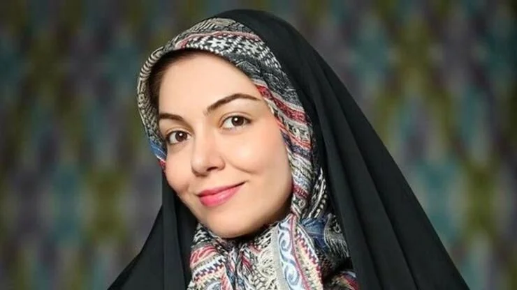 عکس دیده نشده و خاص آزاده نامداری باردار کنار همسرش؛ زیبایی بی‌پایان مجری محبوب در اوج مادر شدن