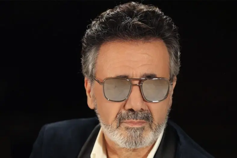 دانلود آهنگ معین به نام رفت/  ورژن هوش مصنوعی مخصوص تنهایی‌ها