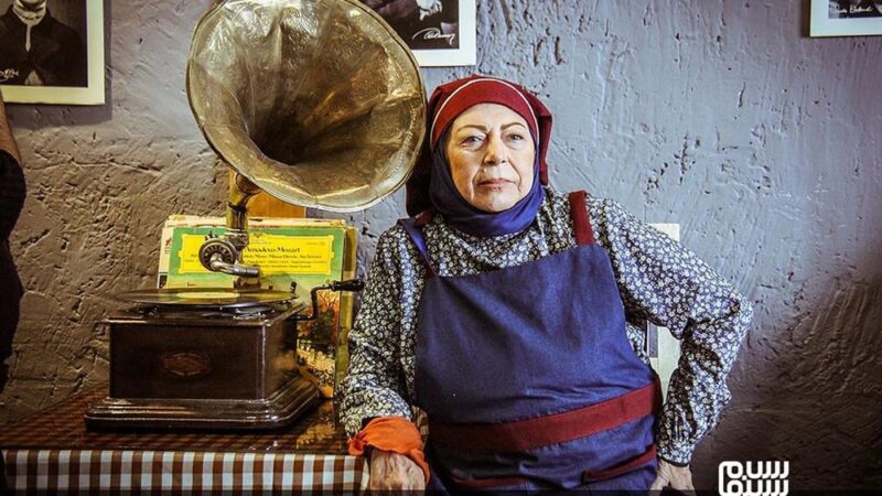 نگاهی نو به زندگی عاشقانه ثریا قاسمی؛ عکس خانوادگی دیده‌نشده با همسر و فرزندان