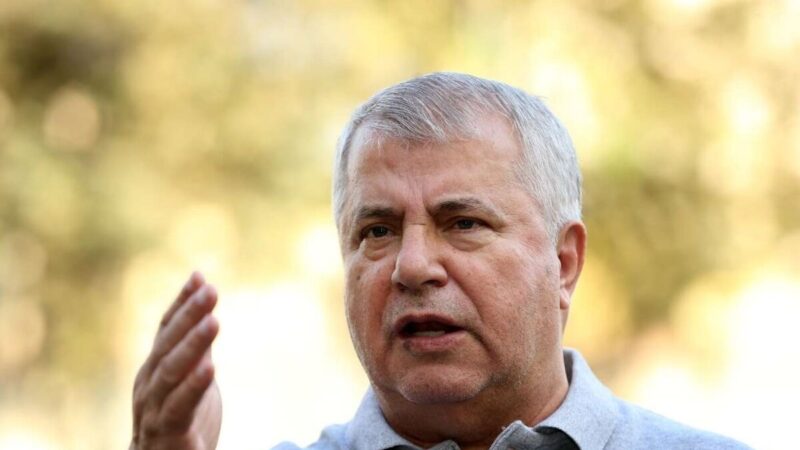 اولین تصویر لوکس و خاص از همسر جوان و دختران علی پروین که همه را متحیر کرد!