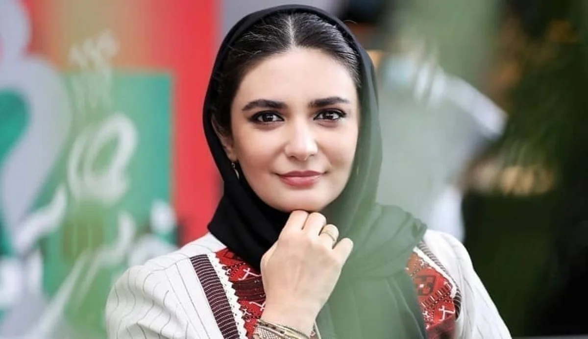 لیندا کیانی در کنار برادرش با استایلی خیره‌کننده؛ راز جذابیت خواهر برادری که نمی‌دانستید!