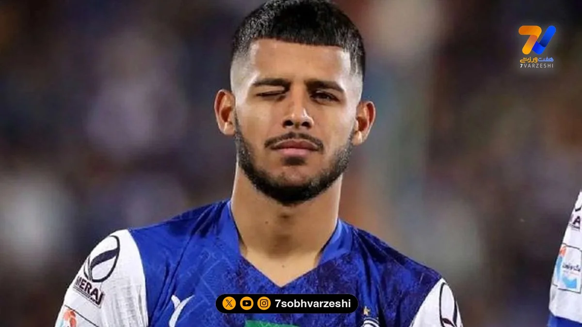 هدیه ویژه مهدی قایدی به سامان صفاری؛ پیراهن استقلال در دستان بازیگر محبوب سینما!