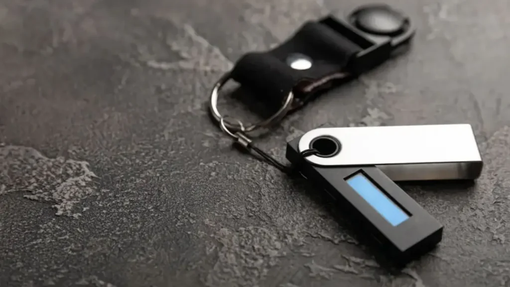 چرا کیف پول سرد، قلعه نفوذناپذیر هکرهاست؟