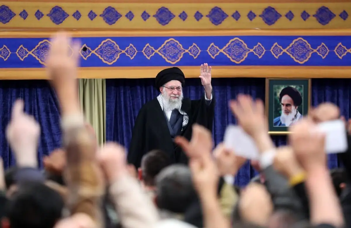 قابی متفاوت از دیدار امروز خانواده‌های شهدا با رهبر انقلاب