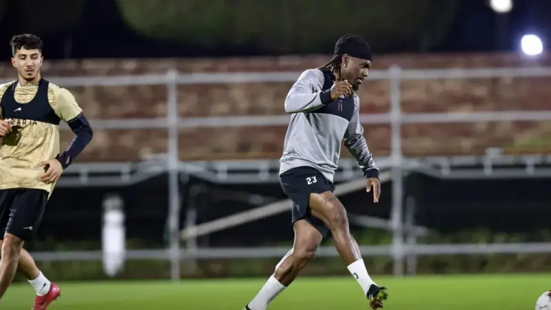 تیوی بیفوما از اردوی پرسپولیس در قطر چه چیزی را فاش کرد؟ تجربه‌ای بی‌سابقه و انگیزه‌های بزرگ!