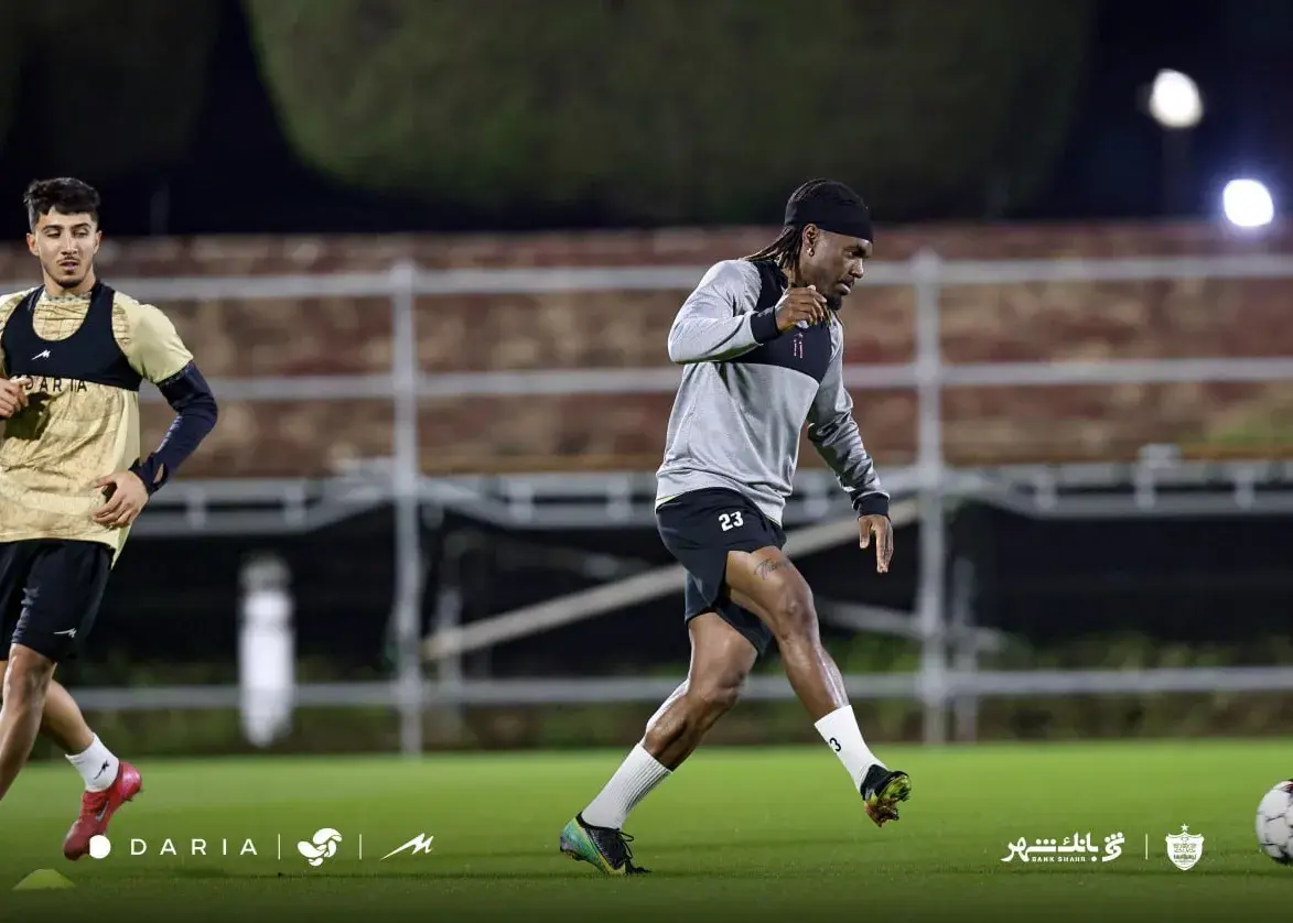 تیوی بیفوما از اردوی پرسپولیس در قطر چه چیزی را فاش کرد؟ تجربه‌ای بی‌سابقه و انگیزه‌های بزرگ!