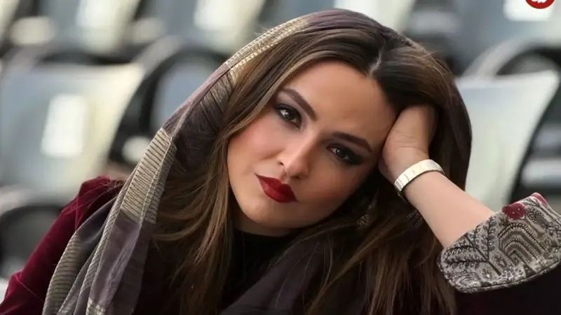 عکس| سفر زمان؛ «گلاره عباسی» 26 ساله در کنار «پارسا پیروزفر» در پشت‌صحنۀ «در چشم باد»