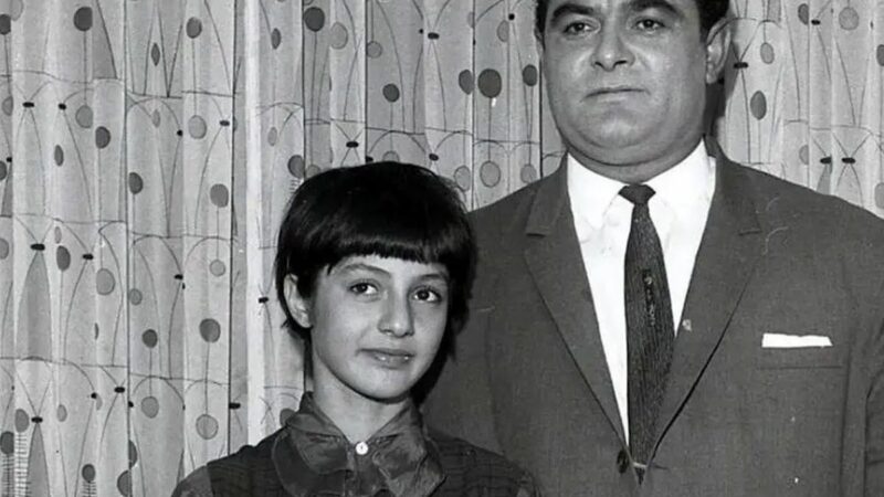 «گوگوش» و همسرش «محمود قربانی» سر میز شام در شب عروسی