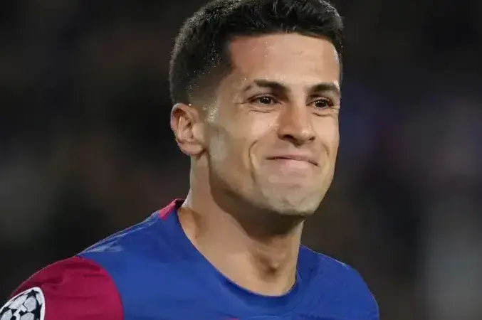 ستاره الهلال در استندبای: بارسا 10 روز وقت دارد