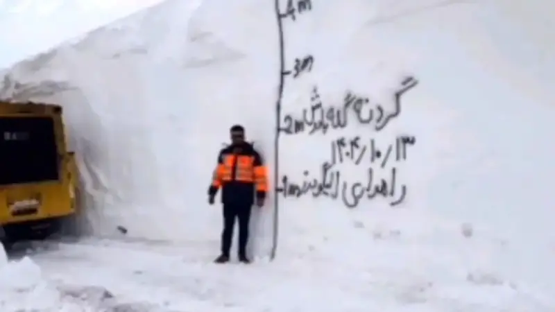 شگفتی‌ساز شدن گله‌بادوش با ۵ متر برف؛ طبیعتی که نفس را بند می‌آورد!