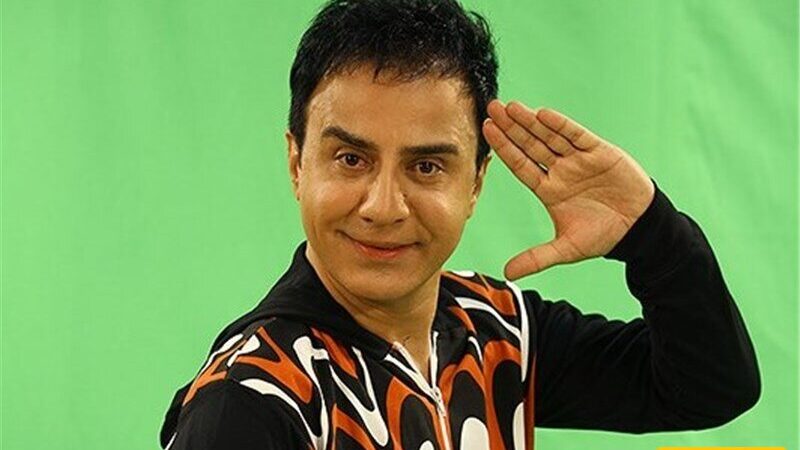 ویدیوی جالبی که عموپورنگ از مامانش منتشر کرد/ از عروسکی که براش خریده ترسید!+ویدیو