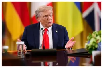 ترامپ: ناوهای بزرگی اطراف ایران داریم / امیدوارم تصمیم درستی بگیرند