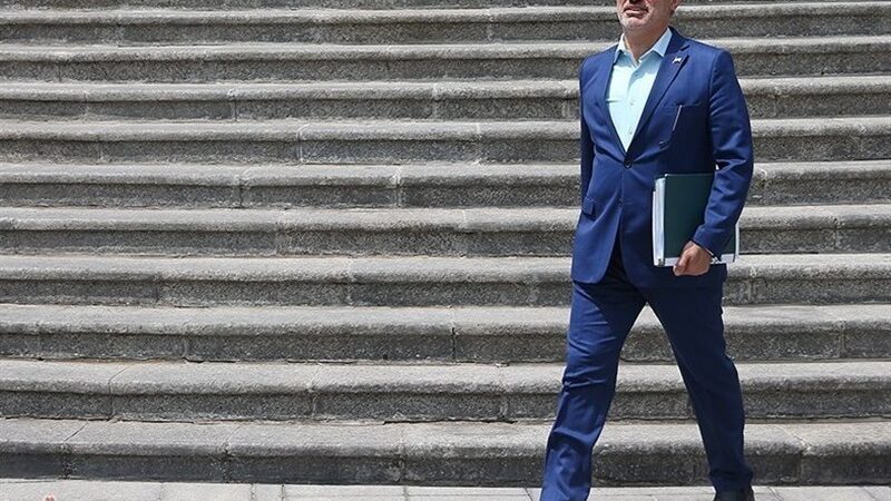 پورمحمدی: نباید درآمدهای غیرواقعی در بودجه آورده شود